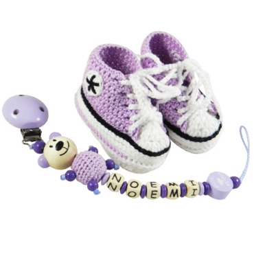 Babyschuhe + Schnullerkette Flieder